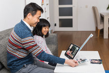 Load image into Gallery viewer, Compact 10" HD portable magnifier