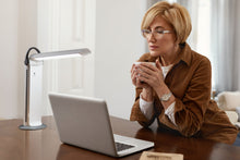 Load image into Gallery viewer, Daylight Twist 2 Lamp